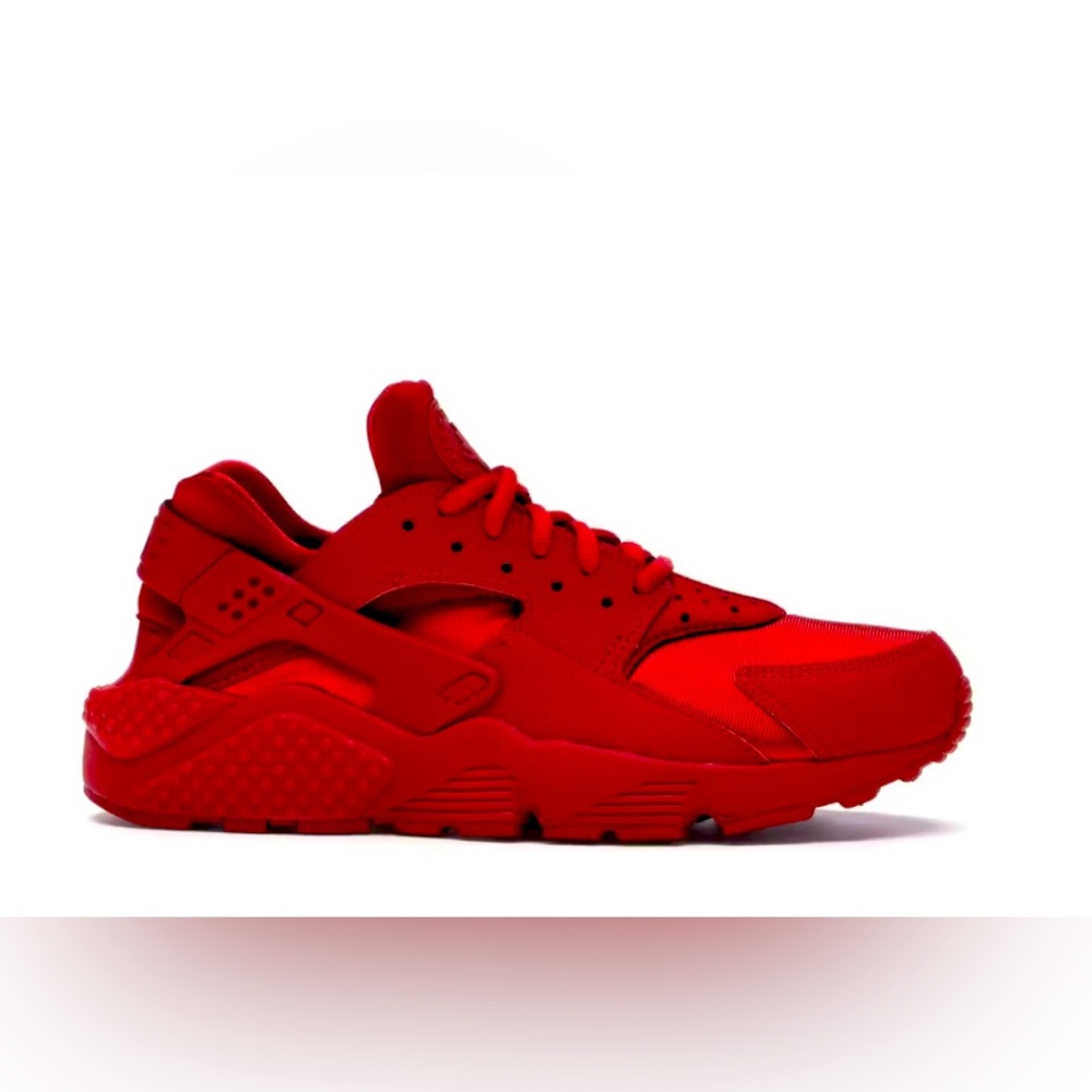 Nike Air Huarache
Red (6Youth, 7 Women’s, 5.5 in Men)